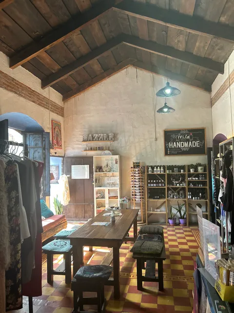 Twisted Scissors Antigua