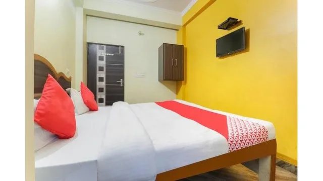 OYO 65760 The Ashoka Inn