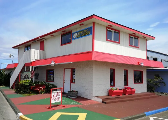 Crescent Harbor Art Gallery