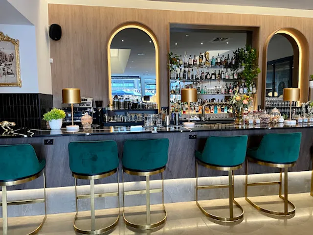 THÉOPHILE Bar à vin