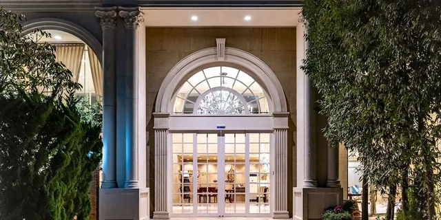 Shonan Crystal Hotel