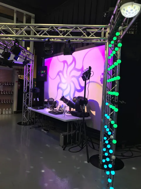 Hollywood Lights - Portland