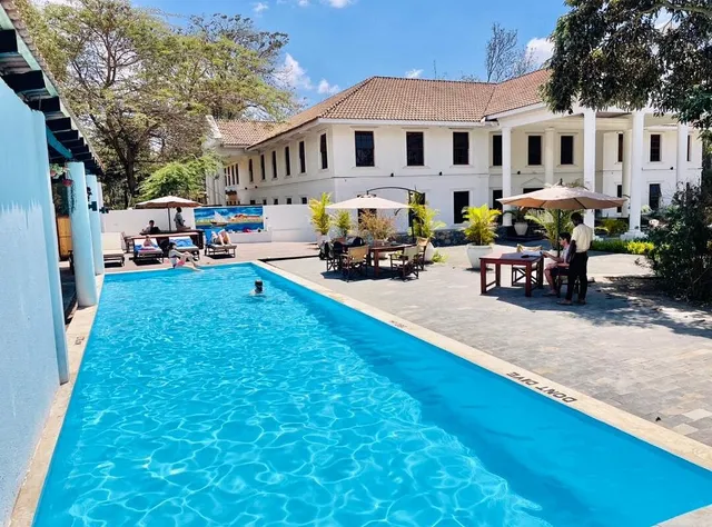 Amani Safari Lodge and Restaurant