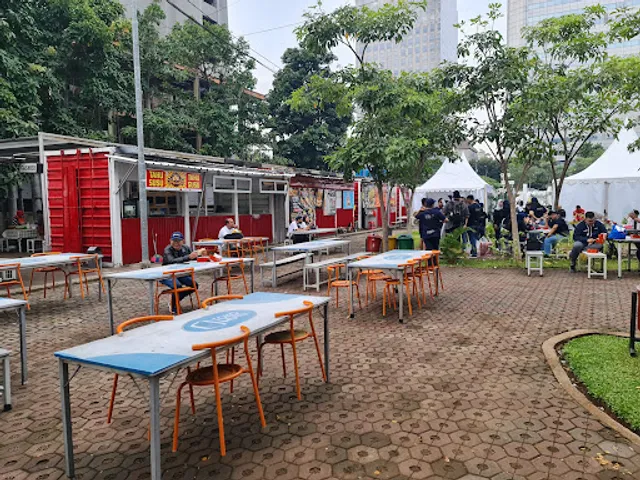 THAMRIN 10 Food & Creative Park