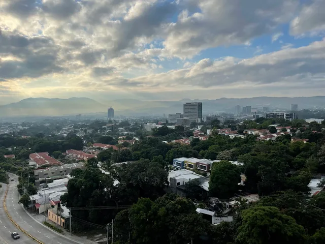 Condominio Altos Tower