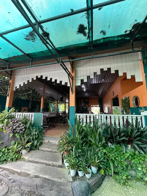 Cross Road Restaurant