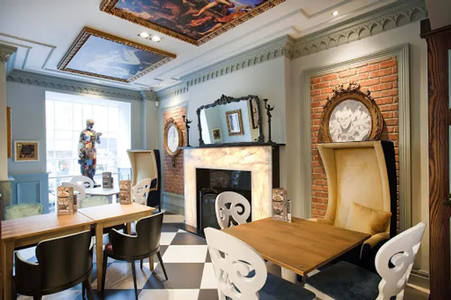 The Guildhall & Linen Exchange - JD Wetherspoon