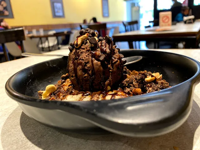 Hocco Eatery (Wide Angle)