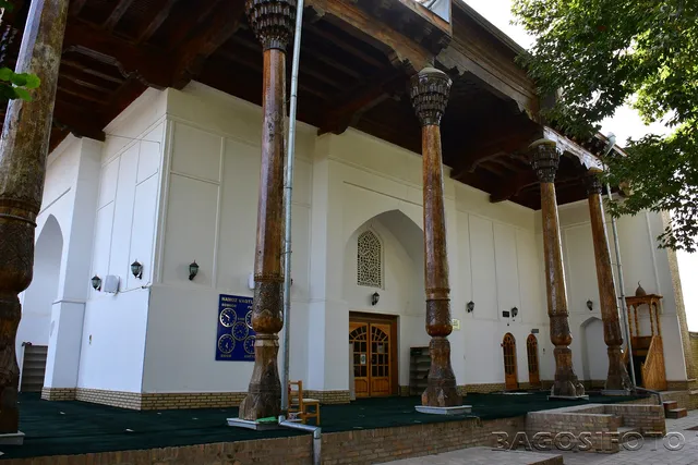 Mechet' Khazrat Imom