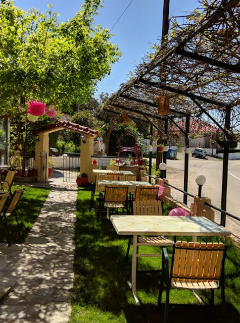 Ψησταριά-Καφετέρια "Η Μυρτιά"