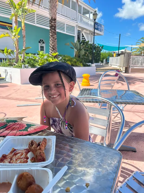 Daddy Brown's Conch Stand