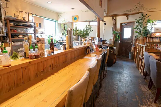 新屋食堂アヤナイ