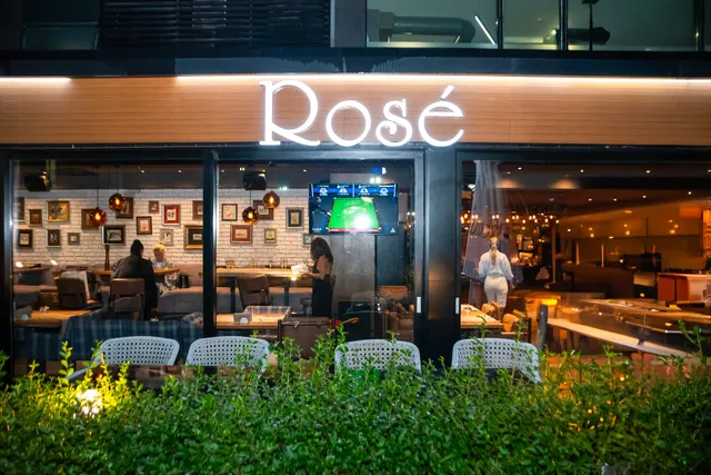 Rose restaurant