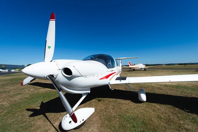 ACC FLUG SCHULE + EVENT