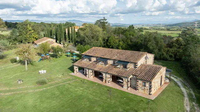 Podere Cascatelle & Agriletizia - Piscina e Cascate naturali - Massa Marittima