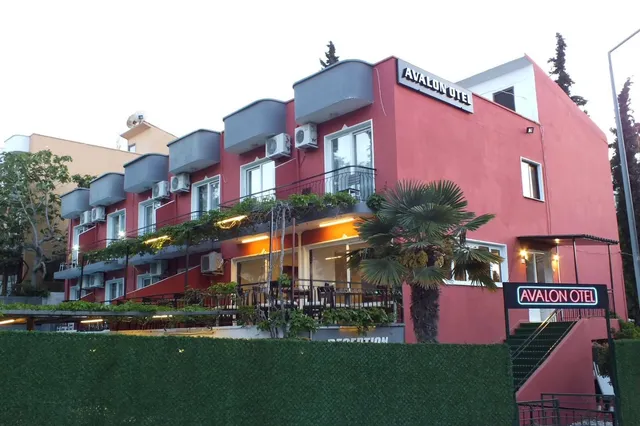 Avalon Otel