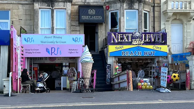 PJ's Ice Cream Parlour