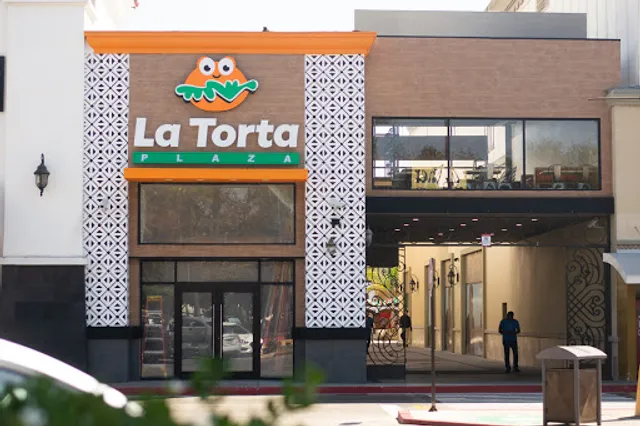 La Torta Plaza