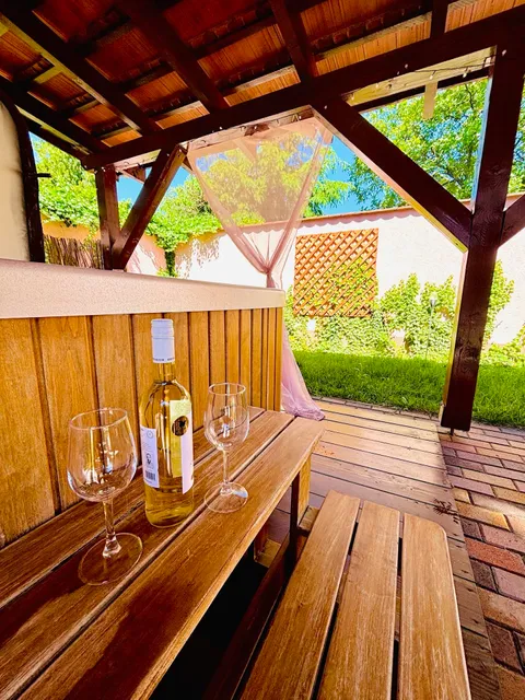 Rózsalugas Vendég-és Apartmanház