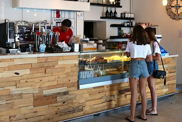 Ristorante Bar Cannelle on the Beach