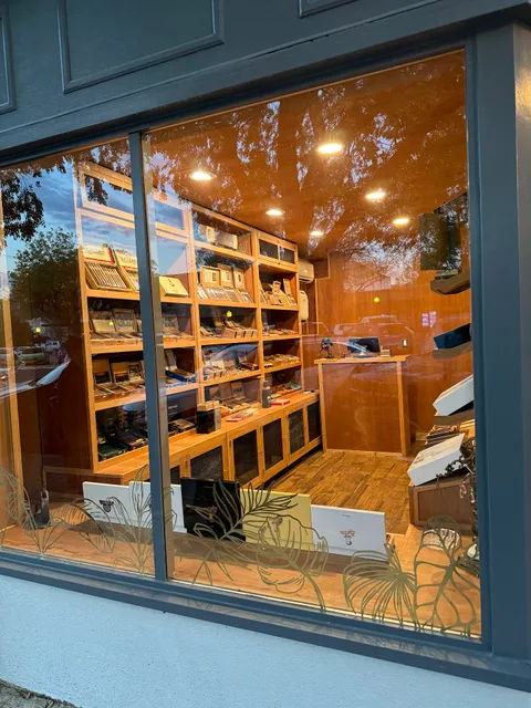 Rhumba Rum & Cigar Lounge