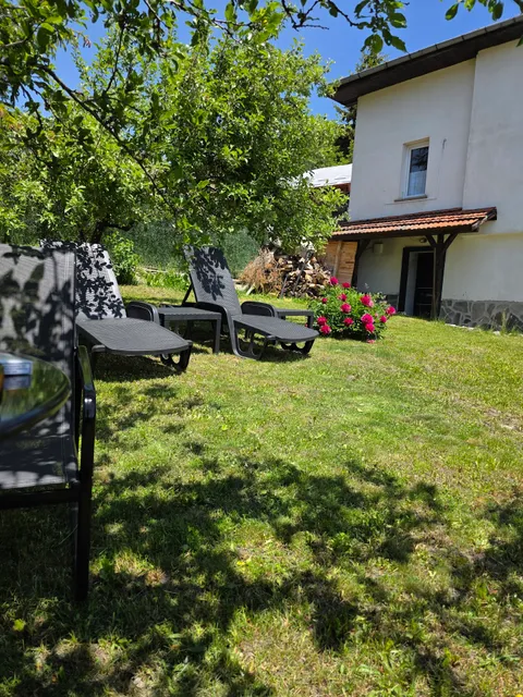 Къща за гости "ВИРА" и самостоятелни стаи / Guest House and rooms WIRA