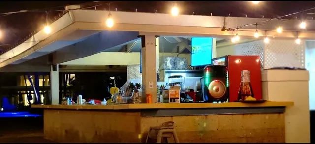 Mahi Mahi Bar and Grill