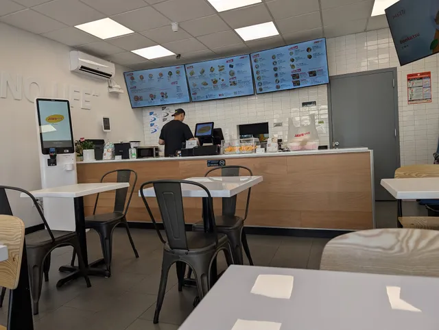 Jaws Topokki Closter (죠스 떡볶이)