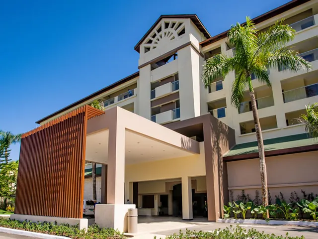 Coral Costa Caribe Beach Resort