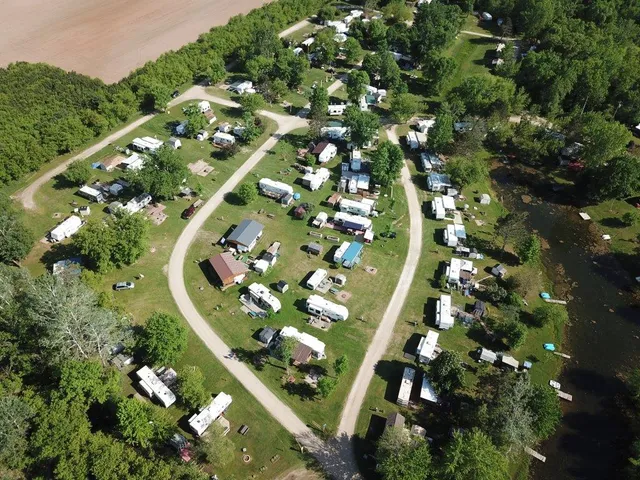 Hucklberry Acres Campground & Huck's Sports Grill