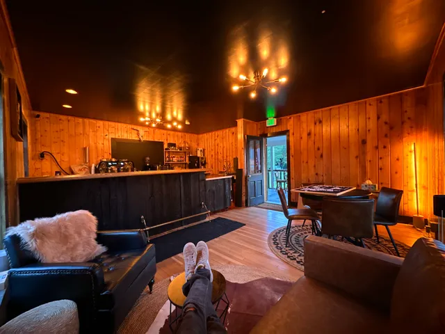 Roadhouse Coffee + Ice Cream