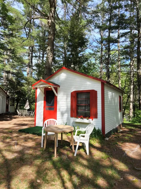 Meadow Lark Motor Court