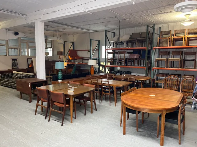 MCM Furniture Tacoma