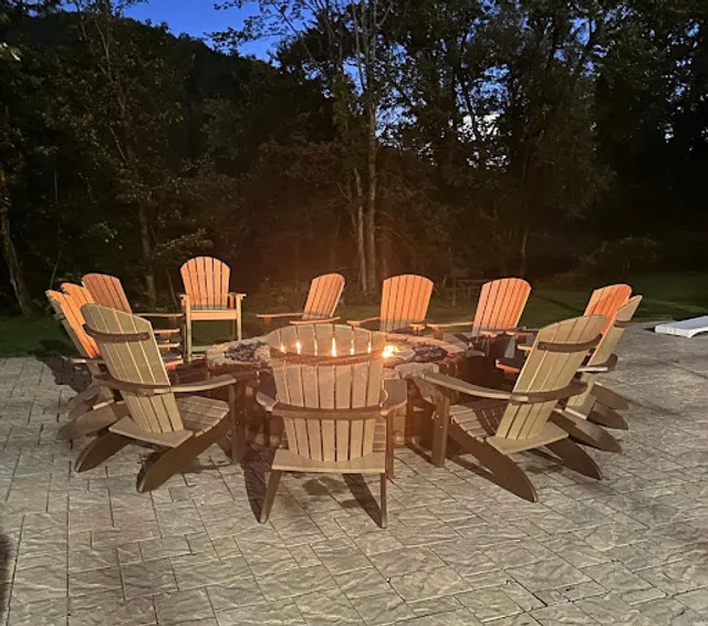 The LOUNGE at Baymont by Wyndham Poconos