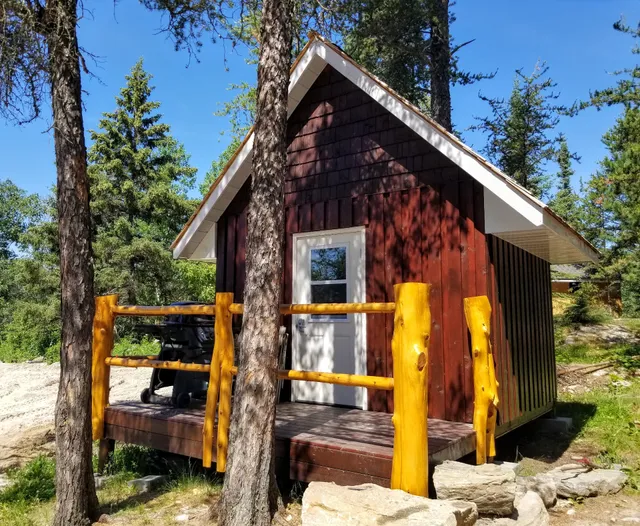 Kenora Bed 'n' Bale Vacation Rentals & Animal Feed