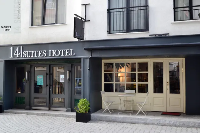 14 SUITES HOTEL