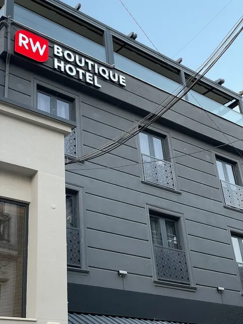 RW BOUTIQUE HOTEL