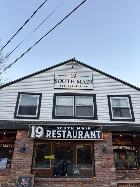 19 South Main Restaurant