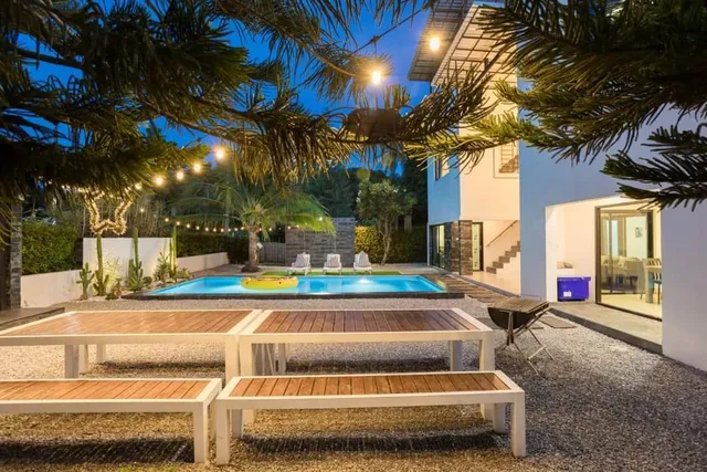 Relax pool villa ปราณบุรี