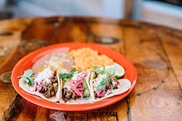 Ojos Locos Sports Cantina (Lynwood, CA)