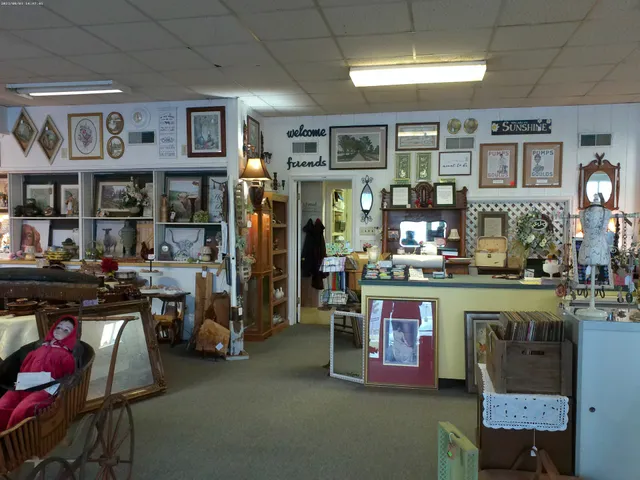 Beautiful Seasons Decor and More