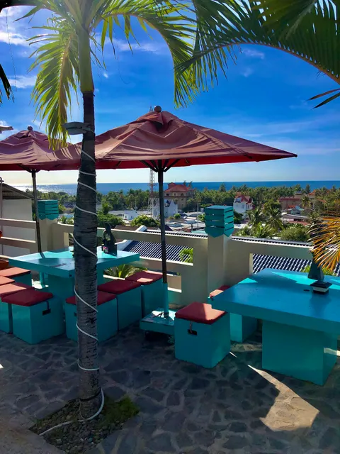 Breeze Restaurant & Bar