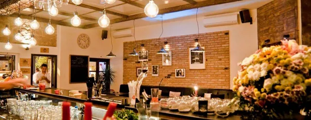 Boulevard Bistro Wine Bar