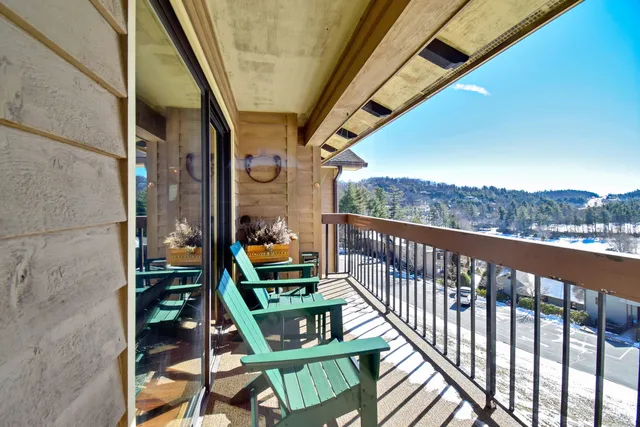 WREN 302 – Lakeview 1 Bedroom Condo at Chetola Resort