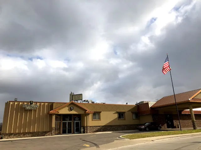 Royalty Nights Hookah Lounge