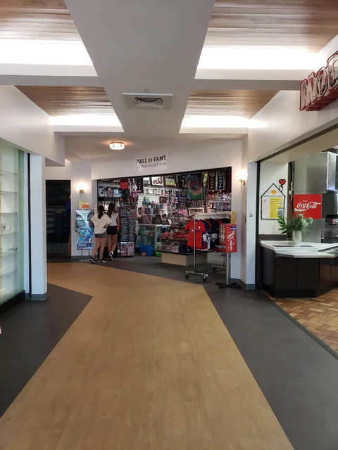 Hall of Fame Cards & Collectibles