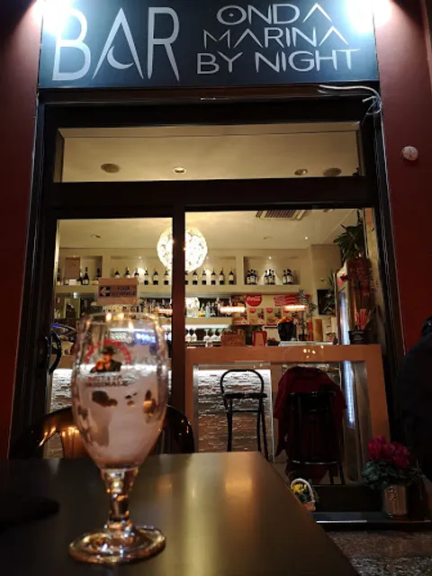 Bar Onda Marina by Night