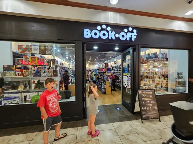 BOOKOFF Pearlridge center