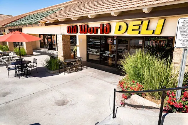 D'Onza's Old World Deli