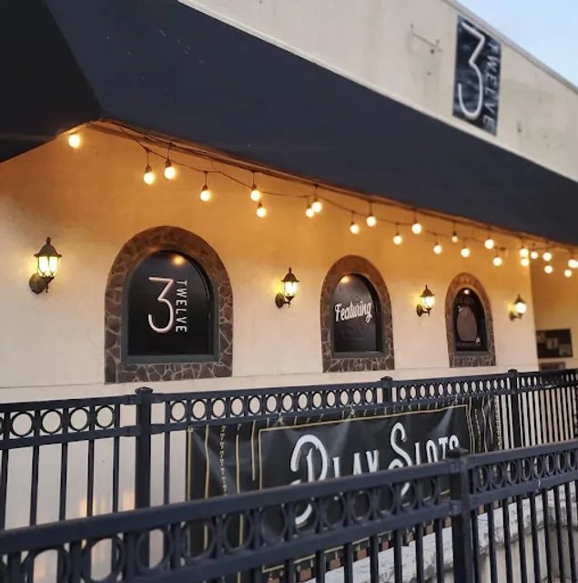 3Twelve Restaurant & Tavern